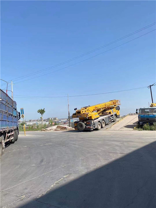 长岛县25吨吊车的租赁价格大概是多少？