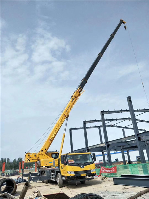 长岛县超高层建筑钢结构吊装案例